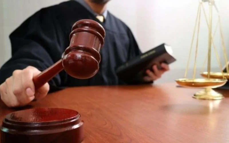 Atanı yaraladı, 15 yaşlı oğlunu öldürdü -  Sumqayıtda MƏHKƏMƏ