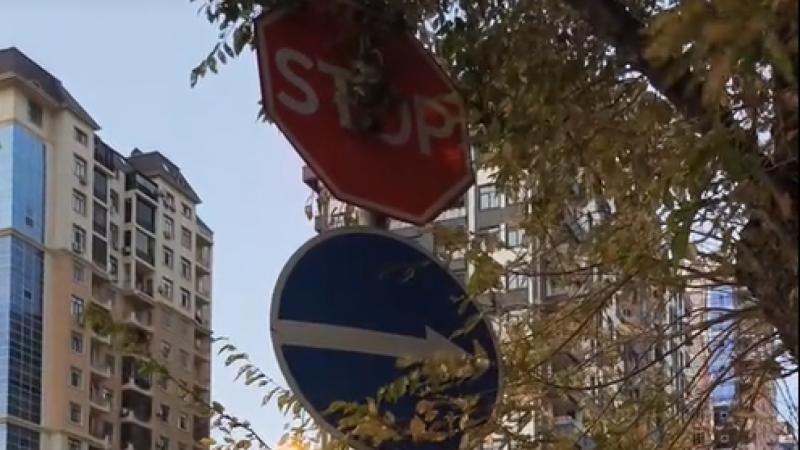 Sumqayıtda STOP nişanı sürücülərdən küsüb - VİDEO