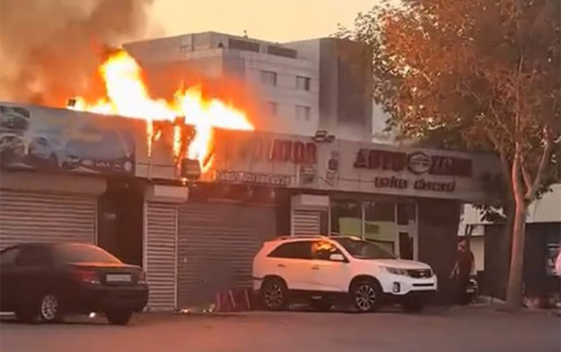 Sumqayıtda avtomobil təmiri sexi yanıb