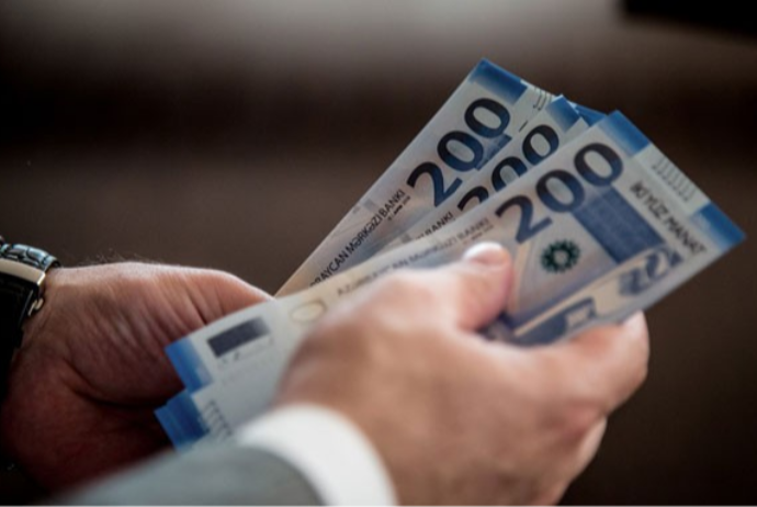 7 nazirlik işçi axtarır: 4 min manata yaxın maaş...