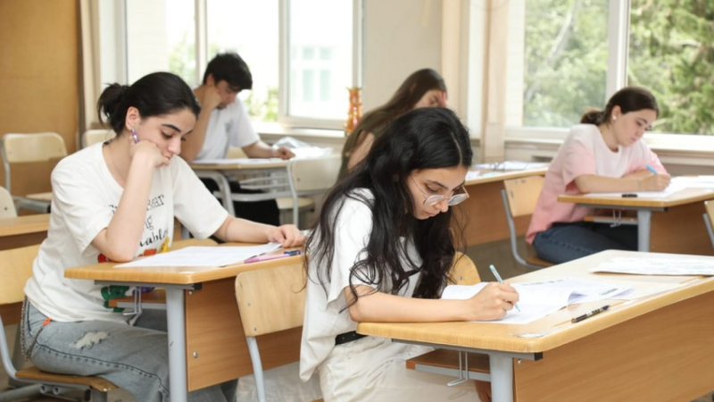 Sumqayıtda təhsilin uğur tablosu: 234 məzun 600+ bal topladı