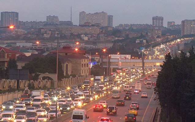 Bakı-Sumqayıt yolundakı dəhşətli tıxac nə zaman bitəcək? - AÇIQLAMA