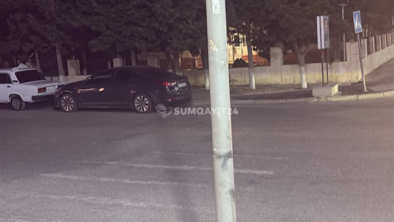 Sumqayıtda piyada keçidi görünməz hala düşüb