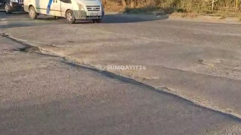 Sumqayıtın bu yolunda sürücülər əziyyət çəkir
