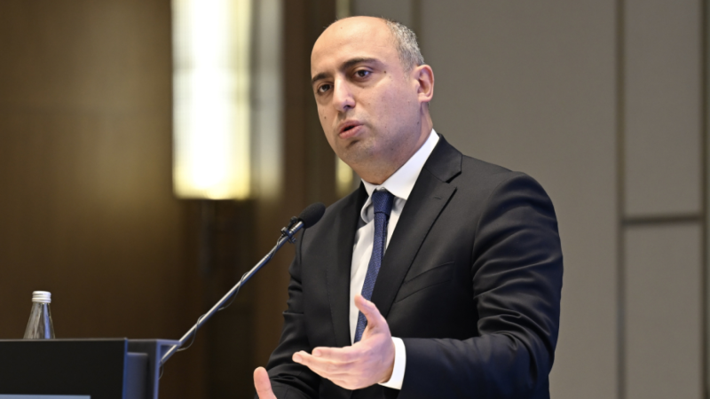 Emin Əmrullayev: Yaxın həftə, yaxud aylarda müəllimlərin ikinci sertifikasiya prosesi aparılacaq