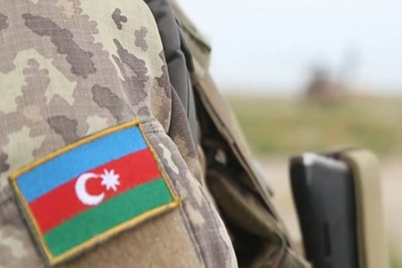 Magistratura və doktoranturanı bitirmiş zabitlərin hərbi rütbədə olma müddəti 1 il azaldılacaq