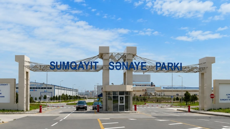 Sumqayıt istehsal edir, Qarabağ yenidən qurulur