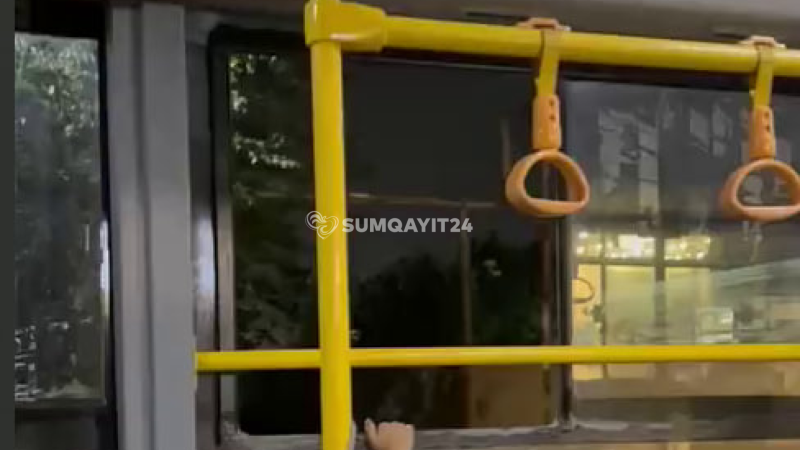 Sumqayıtda sərnişinlərin rahatlığını pozan avtobus – ŞİKAYƏT