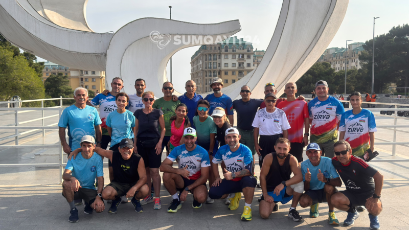 Yarışda yer tutan 67 yaşlı marafonçular Sumqayıtda görüşdülər