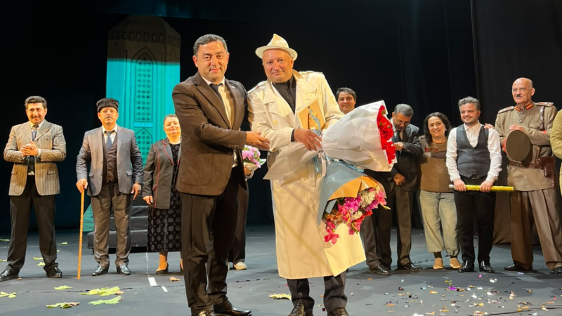 Oktay Mehdiyevin 50 illik yubileyi Sumqayıt teatrının səhnəsində qeyd olunub