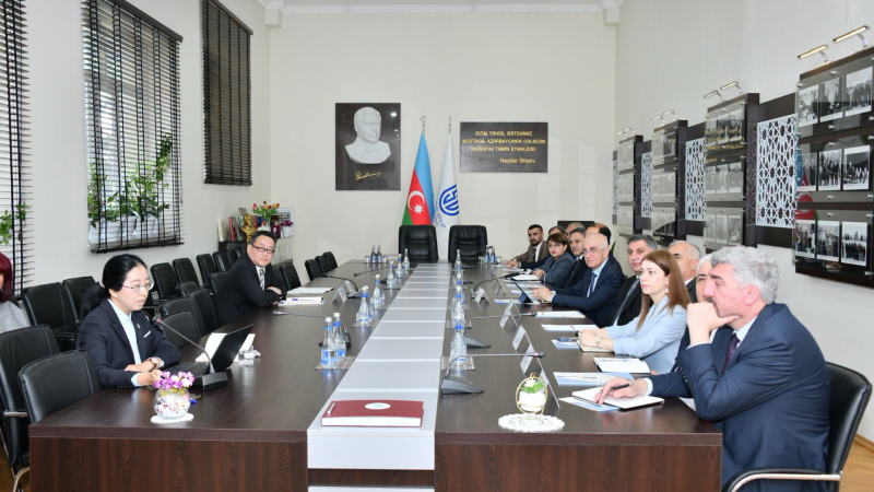 SDU-da Çinin texnologiya şirkətinin nümayəndələri ilə görüş keçirildi