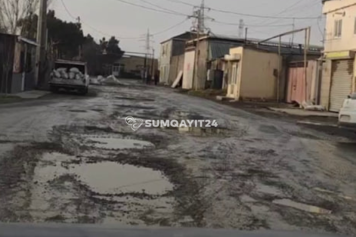 "300 metr yolu asfaltlamağa vəsait yoxdur?" - ŞİKAYƏT