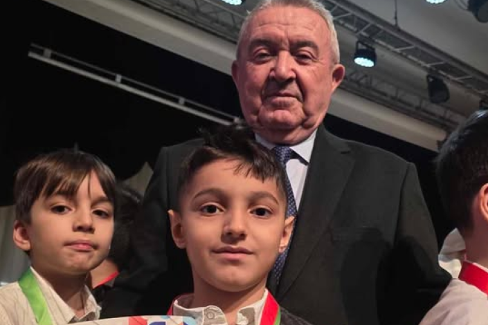 Sumqayıtlı azyaşlı zəkası ilə hamını geridə qoydu