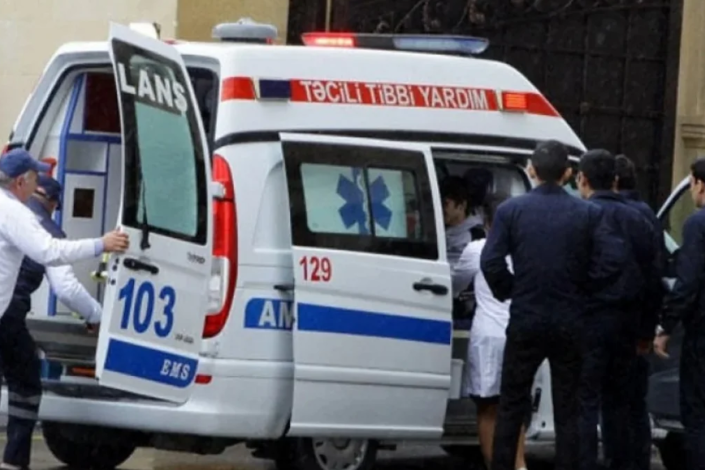 Sumqayıtda qadın dördüncü mərtəbədən yıxıldı