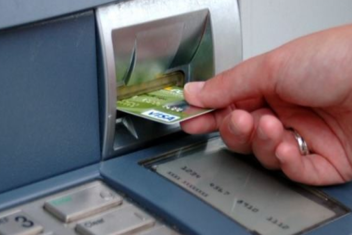 Kömək istədi, pensiya kartından oldu: Sumqayıtda inanılmaz fırıldaq