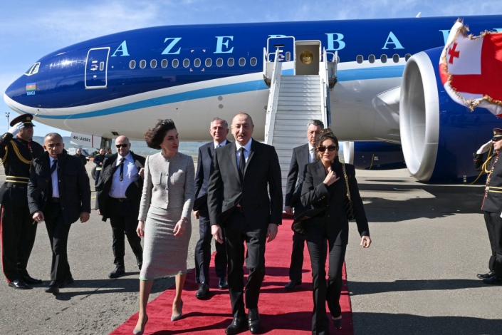 İlham Əliyev Gürcüstana dövlət səfərinə gəlib