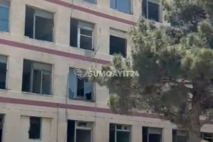 Sumqayıtda təhlükəyə çevrilən yaşayış binası