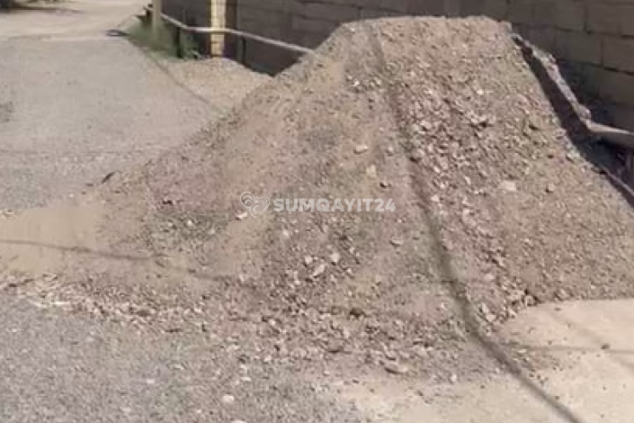"Pensiyamızdan pul ayırıb yolu düzəldirik" - Sumqayıtın bu məhəlləsi unudulub?