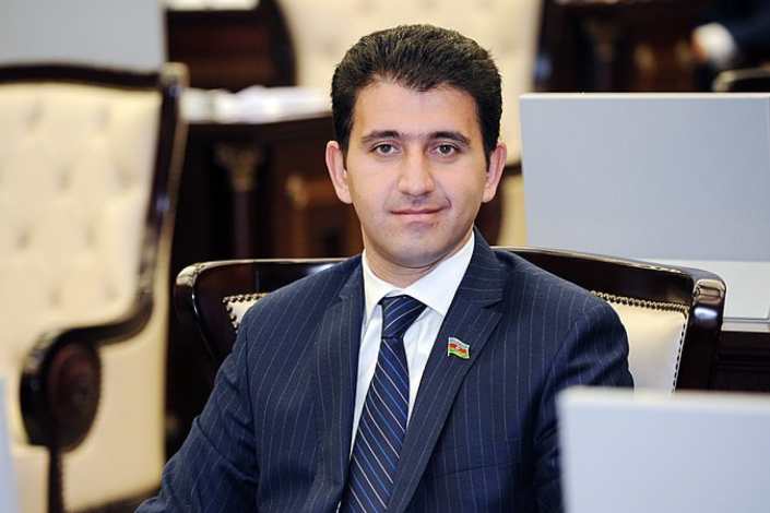 Sumqayıtda gecə saatlarında tikinti: deputatdan SƏRT İRAD