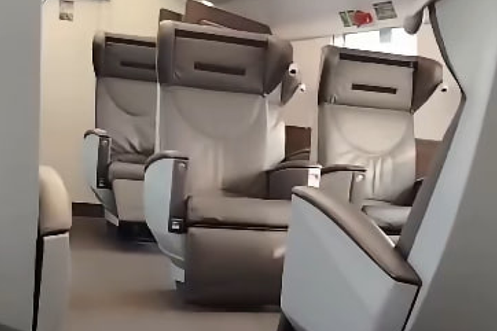 Sıxlıq yaşanan Bakı-Sumqayıt qatarında VIP yerlərlə bağlı narazılıq