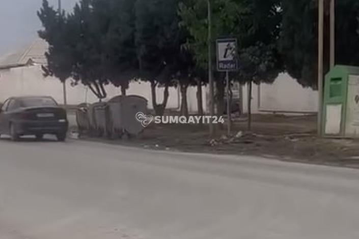 Sumqayit24.az quruma məlumat verdi - zibil qutularının yeri dəyişdirildi