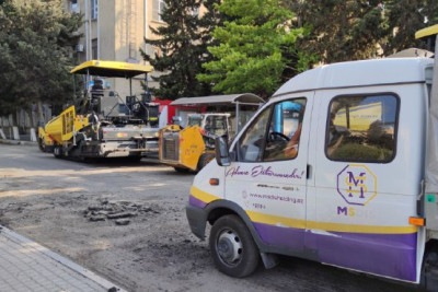 Sumqayıtda yol təmir edilir