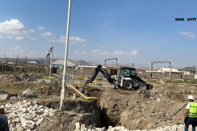 Sumqayıtın Hacı Zeynalabdin qəsəbəsində yeraltı borular dəyişdirilir