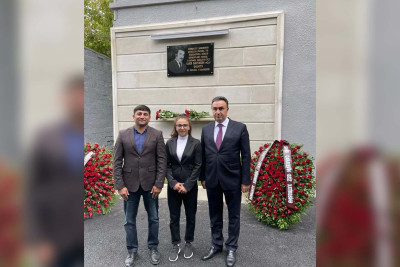 Sumqayıt: Sahib Qarayevin adına küçə və barelyefinin açılışı keçirilib