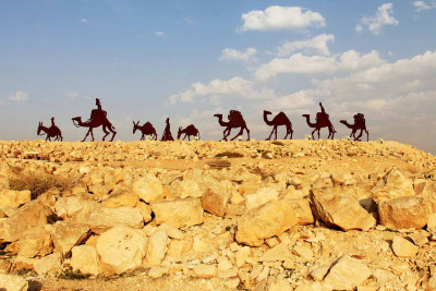 "Sumqupt" Hind karvanlarının dayanacağı