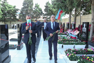 Sumqayıtda "Təbiəti qoruyaq" layihəsi çərçivəsində Şəhidlər Xiyabanında işlərə start verildi