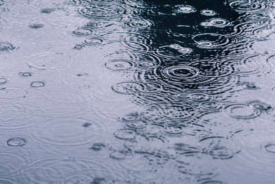 Sumqayıt: yeni "Bravo"nun ətrafındakı yol pis vəziyyətə düşüb