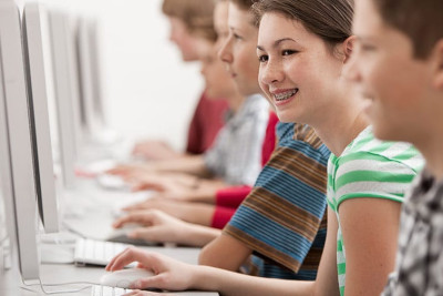 “Rəqəmsal bacarıqlar” layihəsinə Sumqayıtlı şagirdlər də qoşula biləcək