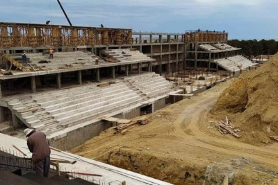 Sumqayıt: "Mehdi Hüseynzadə" adına stadionda yenidənqurma işləri bərpa olunur
