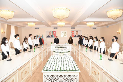 Sumqayıtda deputatlar "ASAN xidmət" mərkəzinin könüllüləri ilə görüşüblər