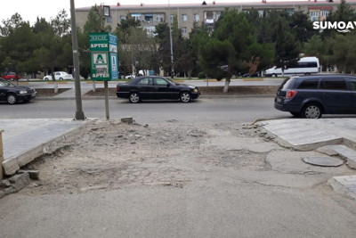 Sumqayıt: köhnə 9-cu mikrorayon ərazisində səkilər dağıdılıb