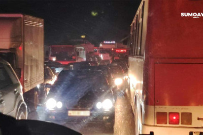 Sarayın yollarında uzun tıxaclar yaranıb