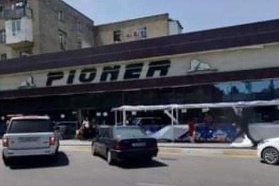 Sumqayıt: 45-ci kvartalda "Pioner" market yarılıb