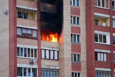 Sumqayıtda doqquzmərtəbəli yaşayış binasında yanğın baş verib