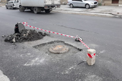 Sumqayıt: Çerkassı küçəsindən keçən yolda yenidən təmir işləri aparılır