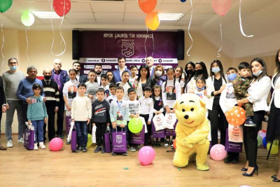 Sumqayıtda "Kapital Bank Arena"nın akt zalında şəhid övladları tədbirdə iştirak ediblər