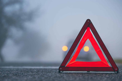 Bakı-Sumqayıt yolunda işiq dirəkləri sırada çıxıb