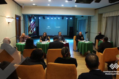 Sumqayıt Dövlət Musiqili Teatrınının mümayəndələri "4.4" Qısa Tamaşalar Festivalının (QTF) açılış mərasimində iştirak ediblər