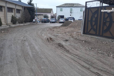 Sumqayıtda "Kotec" qəsəbəsində ki yol dağılıq vəziyyətdədir
