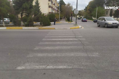 Sumqayıtda piyada zolaqlarının rəngi solub