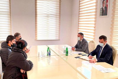 Sumqayıt: millət vəkili vətəndaşlarla görüşüb