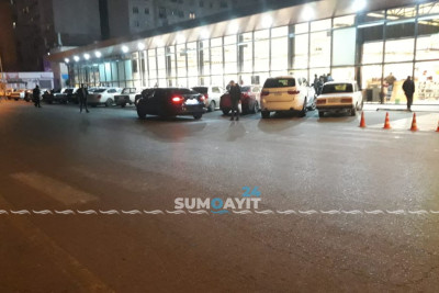 Sumqayıt: 10-cu və 13-cü mikrorayonların arasında yerləşən yolda piyada və yol ayırıcı zolaqlar silinib