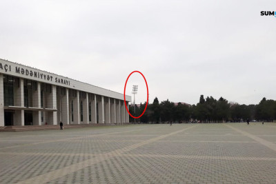 Sumqayıtın “Kimyaçı” Mədəniyyət Sarayının meydanında axşamlar “göz-gözü” görmür