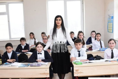 Dərs demək üçün hər gün Qubanın ucqar kəndinə gedən Sumqayıt sakini Maral Yusifova