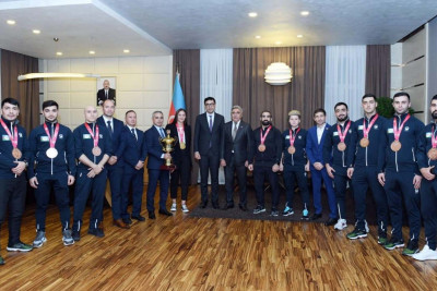 Gənclər və İdman Naziri Rafael Ağayevlə görüşüb