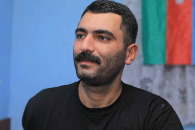 Sumqayıtlı qazi Sahil Həsənliyə medalları təqdim edilib